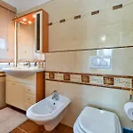 Apartman Awesome In Pag With Wifi