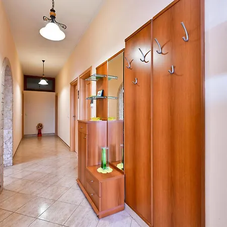 Apartment Awesome In Pag With Wifi