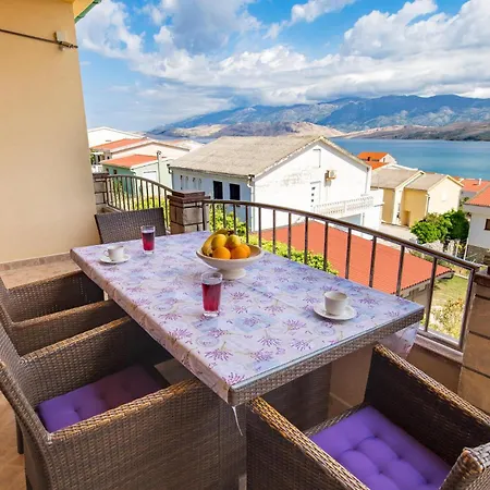 Appartamento Beautiful In Pag With Wifi Pag Town