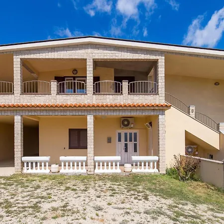 Apartman Awesome In Pag With Wifi