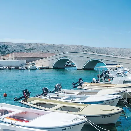 Beautiful In Pag With Wifi * Pag Town